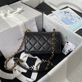 Zivas Charm Streamlined Design Fashion Handbag (Designer-Inspired Craftsmanship) – Detail View