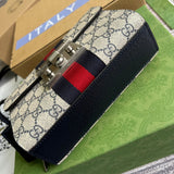 Handle and strap detail of refined structured women's handbag – women's everyday handbag