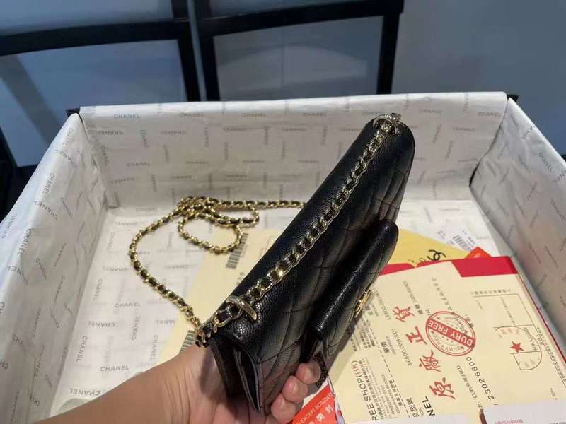 Zivas Charm Classic Sensibility Everyday Handbag (Statement-Ready Design) – Full Silhouette