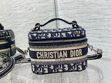Luxury Monogram Shoulder Bag - Women's Elegant Designer Fashion - NM7330