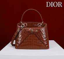Luxury Signature Top Handle Bag - Elegant Women's Designer Handbag - NM7394