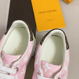 Texture and finish detail of Louis Vuitton luxury piece style No.119