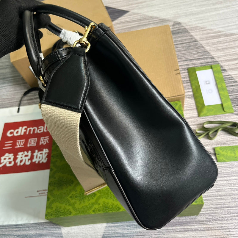 Handle and strap detail of classic elevated women's handbag – women's premium purse