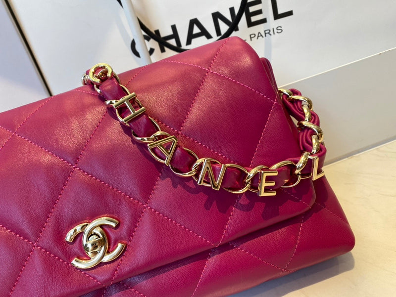  spacious purse view 10