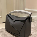 Ziva's Charm handbag – product shot (24cm*16.5cm*10.5cm)