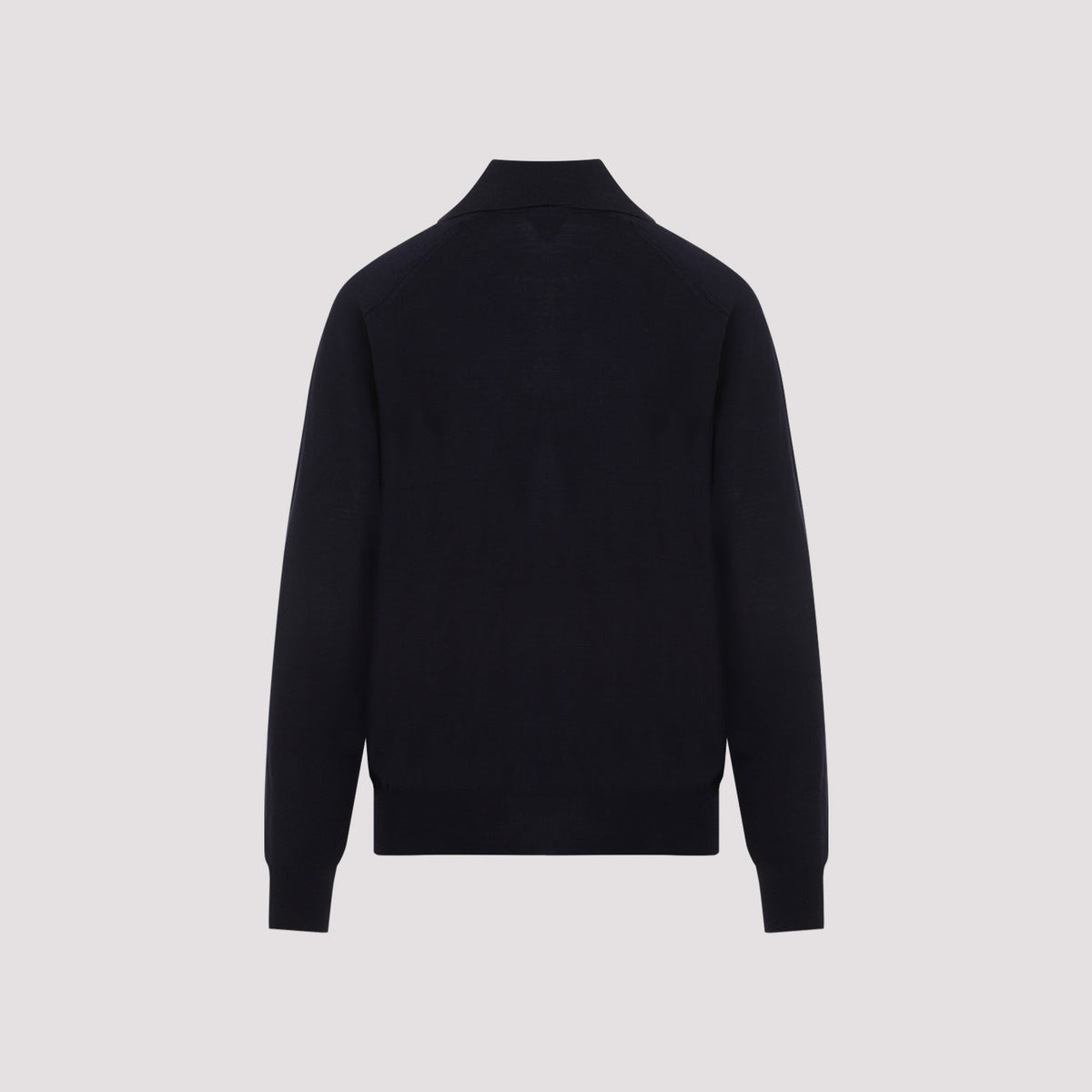 Bottega Veneta premium tee shirts detail and craftsmanship close-up