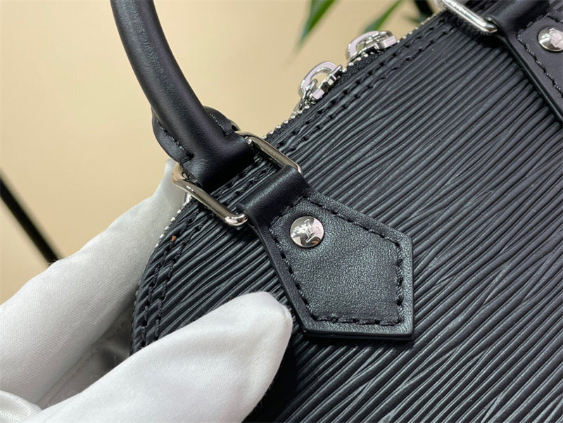  Refined top-handle bag front view 19
