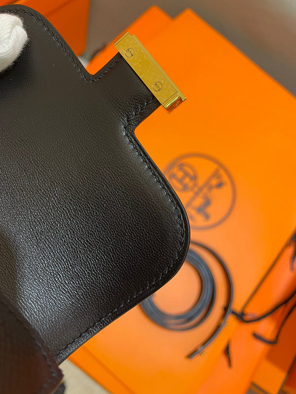 Interior view of structured premium bag