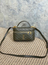 Chic Women's Satchel Handbag - Luxury Premium Designer Style - NM3677