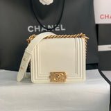 Zivas Charm Versatile Design Everyday Handbag (Refined Practical Design) – Close-Up Detail