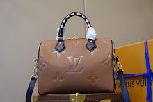 Luxury Structured Shoulder Bag - Women's Premium Designer Fashion - NM4864
