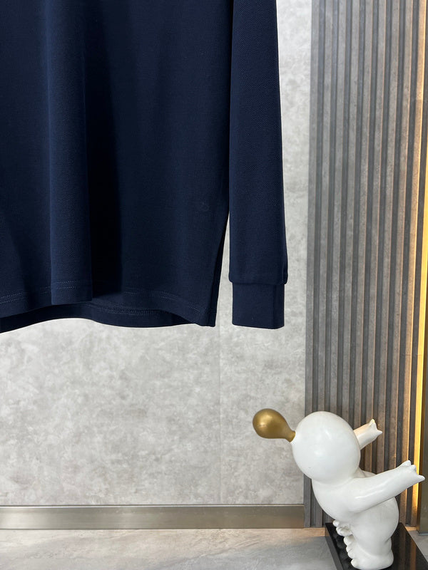 Styling view of Burberry luxury piece style No.401