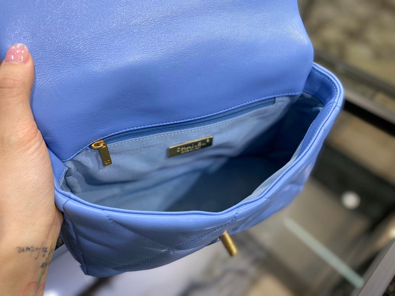 mid purse view 2