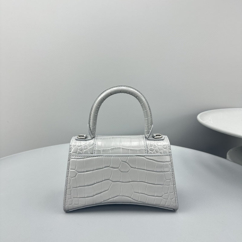 Zivas Charm Understated Luxury Statement Handbag (Everyday Luxury Essential) – Lifestyle Shot