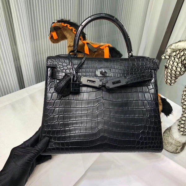 Balanced handbag styled for everyday wear