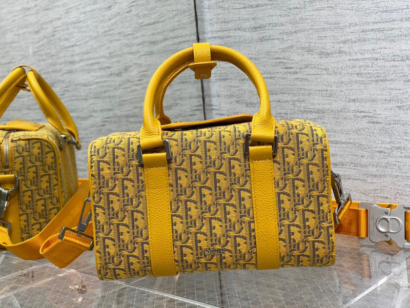 Close-up detail of chic polished women's handbag – women's premium purse