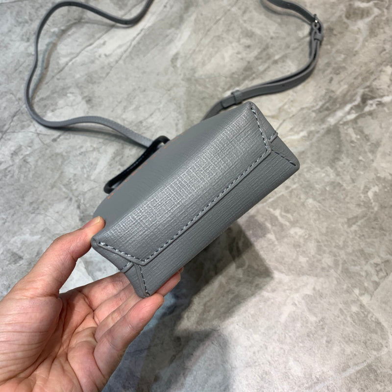 Timeless Premium PU Leather Handbag - Smooth Faux-Leather Exterior | Women's Luxury Handbag #997 - texture close-up (image 9) of designer-inspired handbag