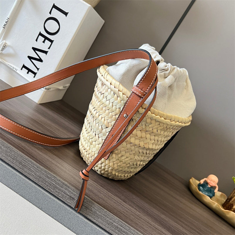 Ziva's Charm handbag – carry view (28cm*19cm*18cm)