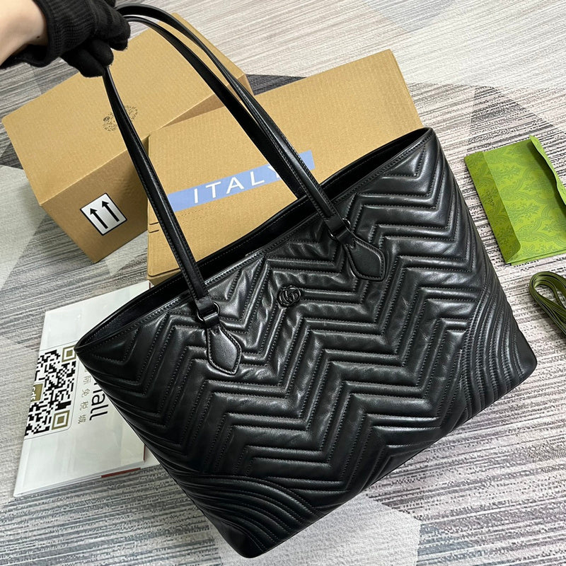 Handle and strap detail of refined chic women's handbag – women's statement bag