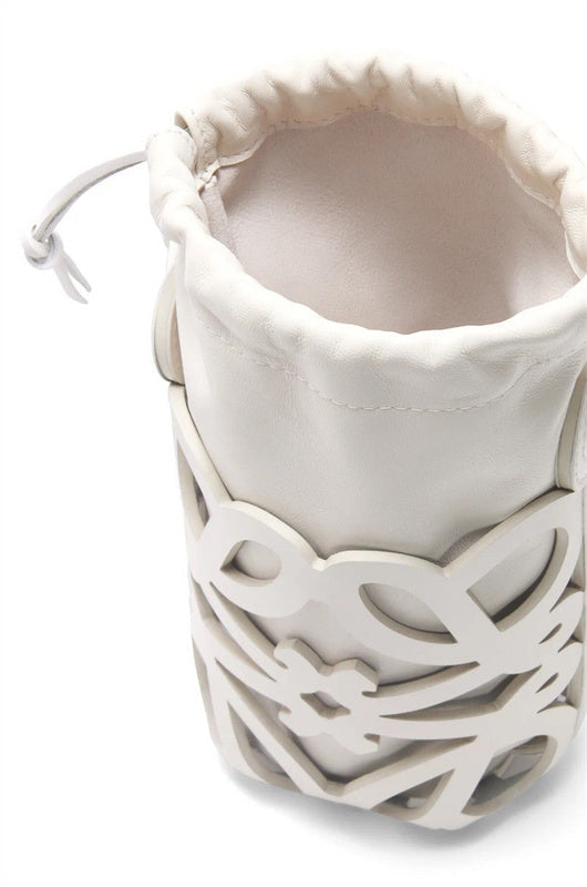 Ziva's Charm handbag – close-up view (11cm*8cm*20cm)