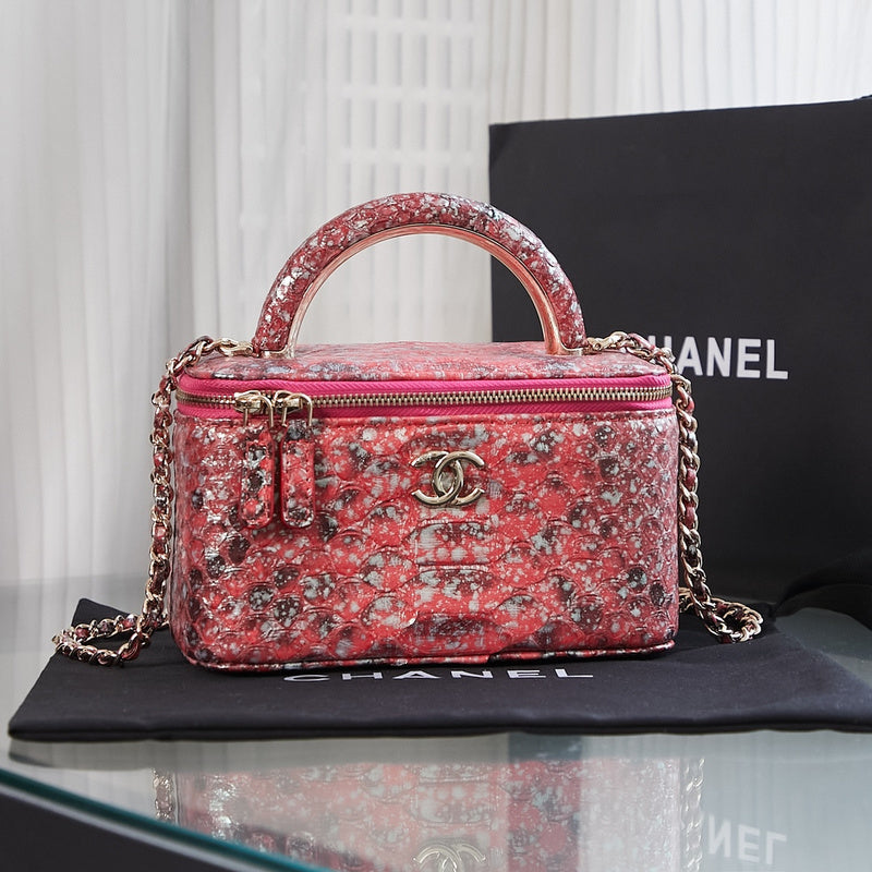 Ziva's Charm handbag – interior view (one versatile size)