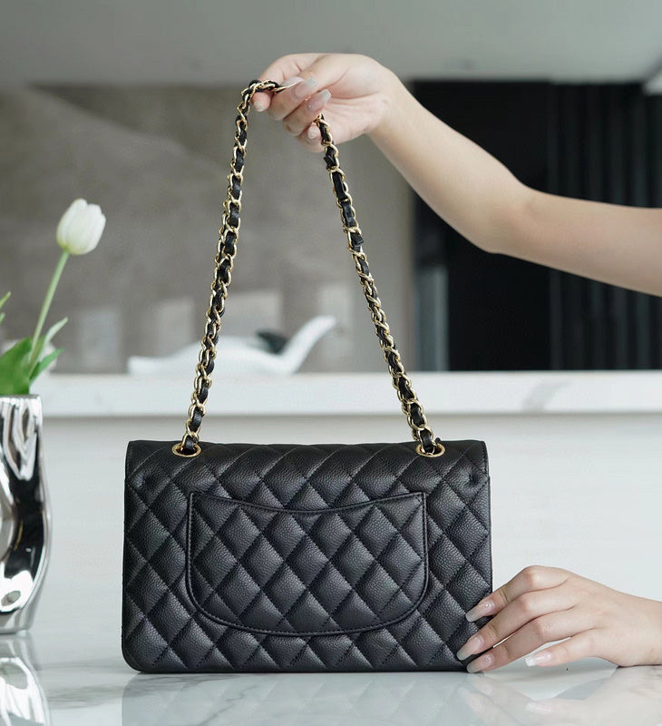 Zivas Charm Refined Everyday Style Designer Handbag (Refined Practical Design) – Close-Up Detail