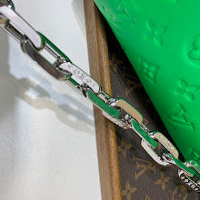 Luxury Iconic Crossbody Bag - Women's Elegant Designer Fashion - NM5137