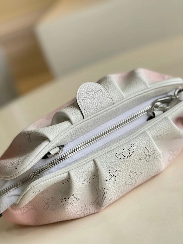 Handle and strap detail of chic modern women's handbag – women's premium purse