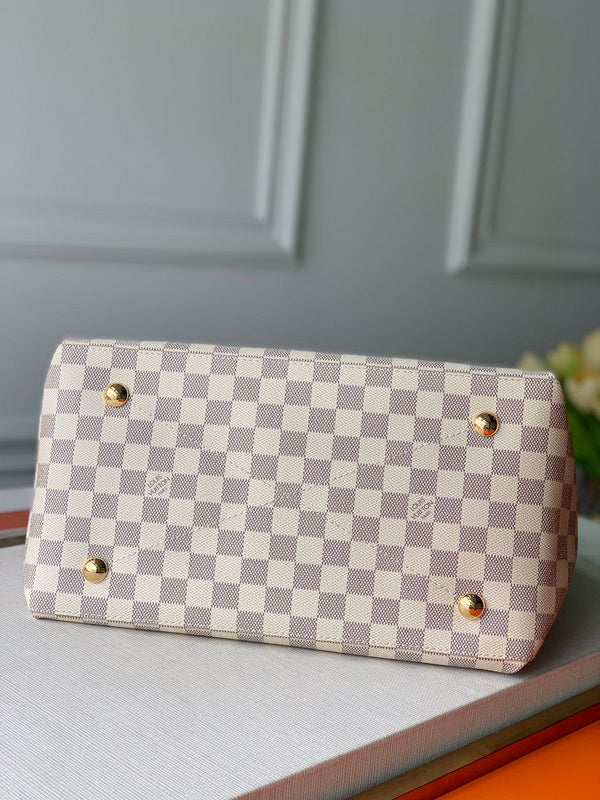 Top view of classic everyday-luxe women's handbag – women's everyday handbag
