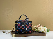 Chic Women's Crossbody Handbag - Luxury Premium Designer Style - NM5242