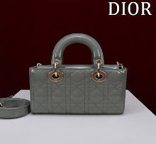 Chic Women's Shoulder Handbag - Luxury Premium Designer Style - NM7332