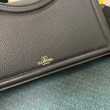 Designer Iconic Shoulder Bag - Luxury Women's Premium Fashion - NM3015