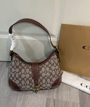 New Premium Signature Crossbody - Chic Women's Luxury Designer Bag - NM6299