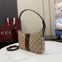 Premium Women's Crossbody Bag - Luxury Designer Fashion Accessory - NM4071