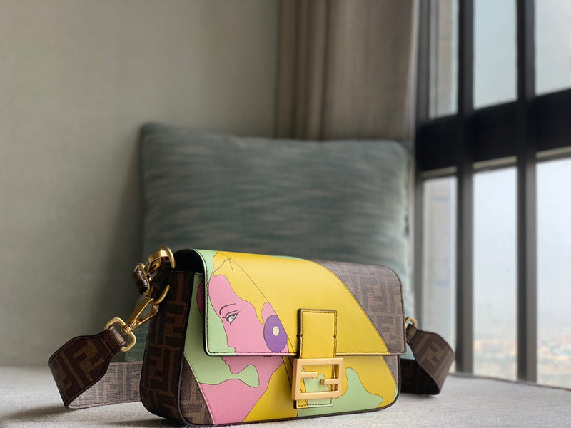 Ziva's Charm handbag – detail view (27cm*15cm*6cm)