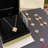 Full view of Van Cleef & Arpels unisex jewelry piece