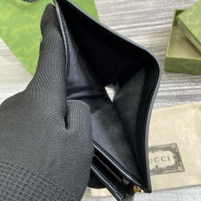 Side profile of chic sleek women's handbag – women's premium purse