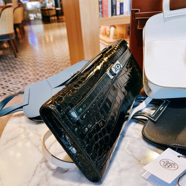 Balanced handbag styled for everyday wear