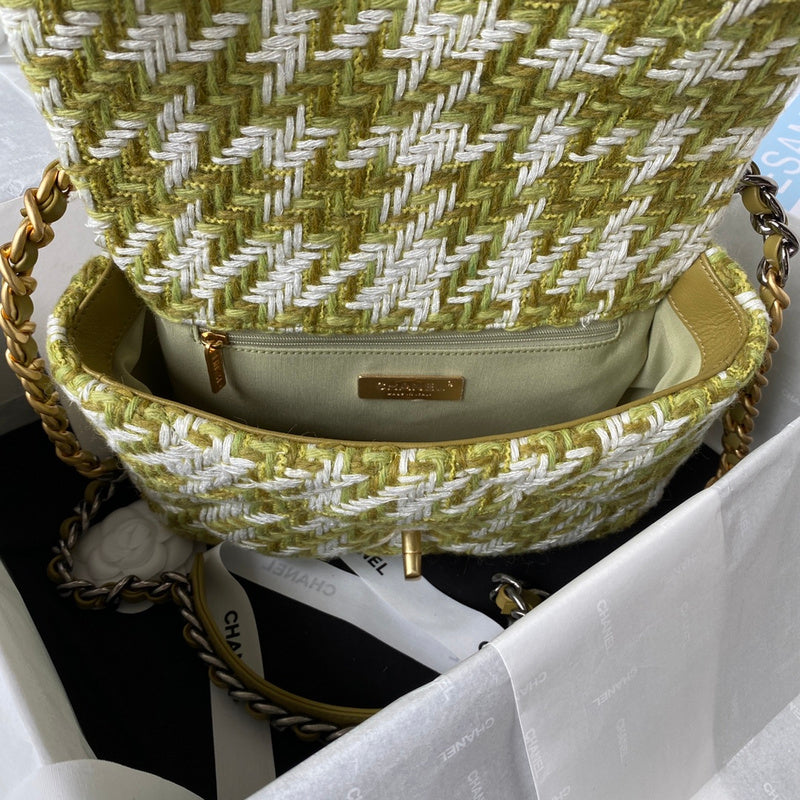 Zivas Charm Refined Structure Designer Handbag (Structured Everyday Essential) – Close-Up Detail