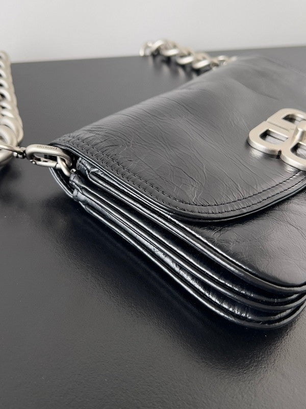 Zivas Charm Classic Sensibility Statement Handbag (Versatile Style Statement) – Interior View