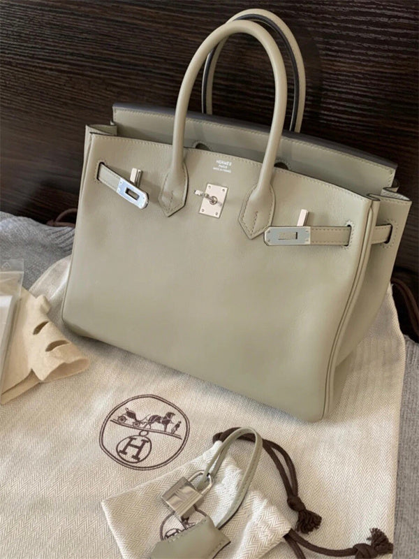  carryall bag interior and compartment view 9