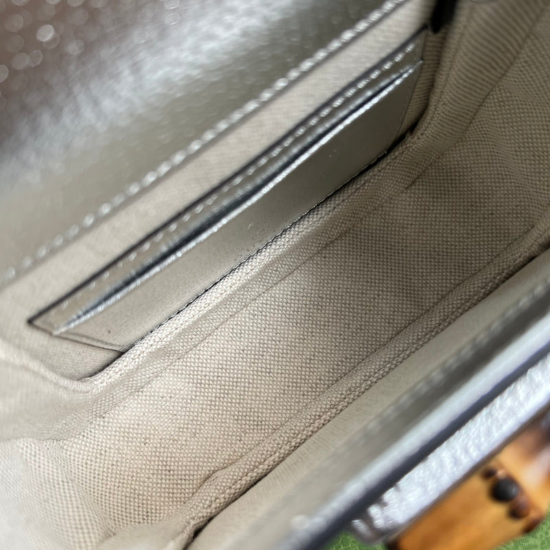 Close-up detail of structured premium women's handbag – women's everyday handbag