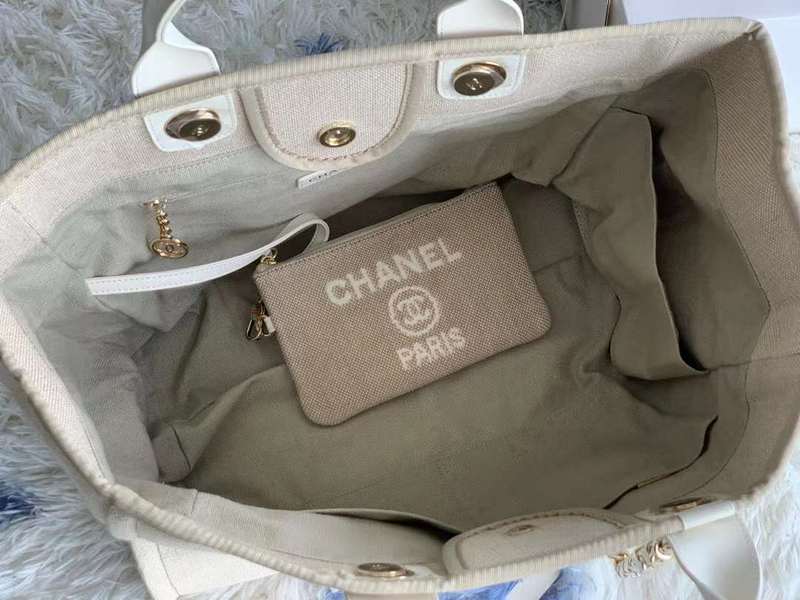 Zivas Charm Effortless Sophistication Everyday Handbag (Statement-Ready Design) – Full Silhouette
