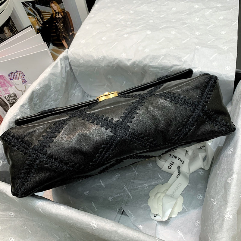  spacious purse view 5
