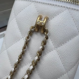Zivas Charm Streamlined Design Designer Handbag (Everyday Luxury Essential) – Detail View