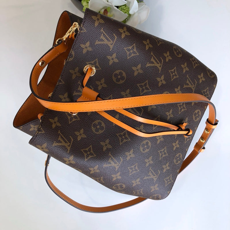 Handle and strap detail of structured polished women's handbag – women's premium purse