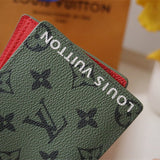  Tailored shoulder bag front view 7