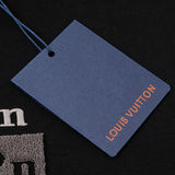 Full styled look of Louis Vuitton cotton t-shirt with logo-detail design