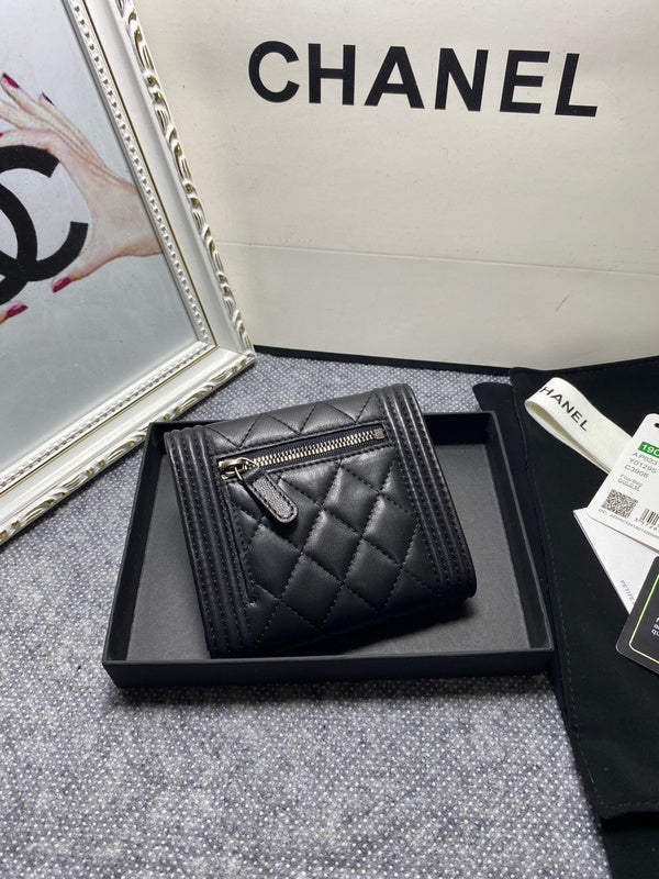  handbag, compact everyday style, image 7