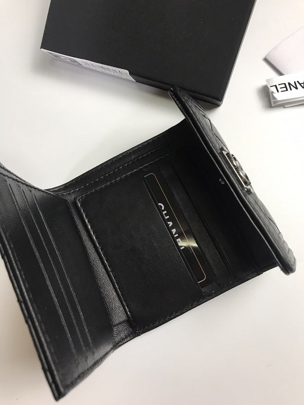 Zivas Charm Refined Structure Everyday Handbag (Thoughtfully Structured Design) – Lifestyle Shot